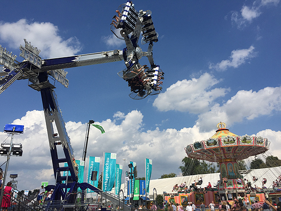 Straubinger Gäubodenfest (©Foto: Martin Schmitz)